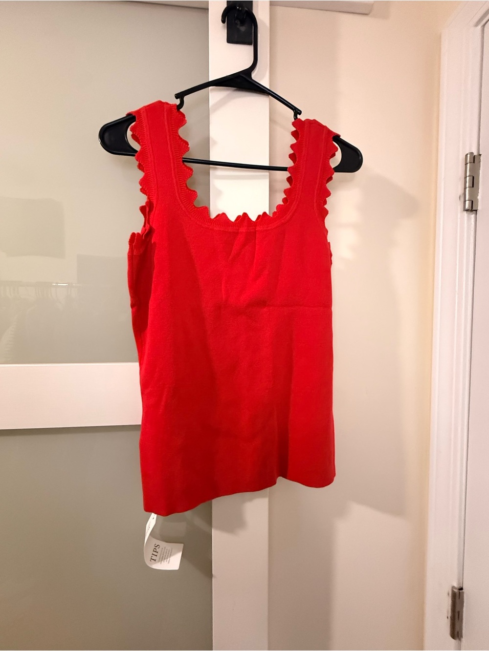 Red Sleeveless Scallop-Trim Knit Tank Top
